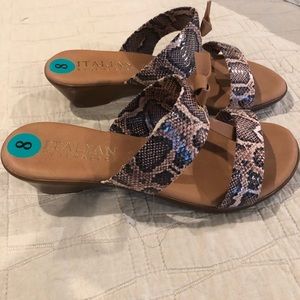 Italian Shoemakers reptile print slide sandal, new in box, Size 8